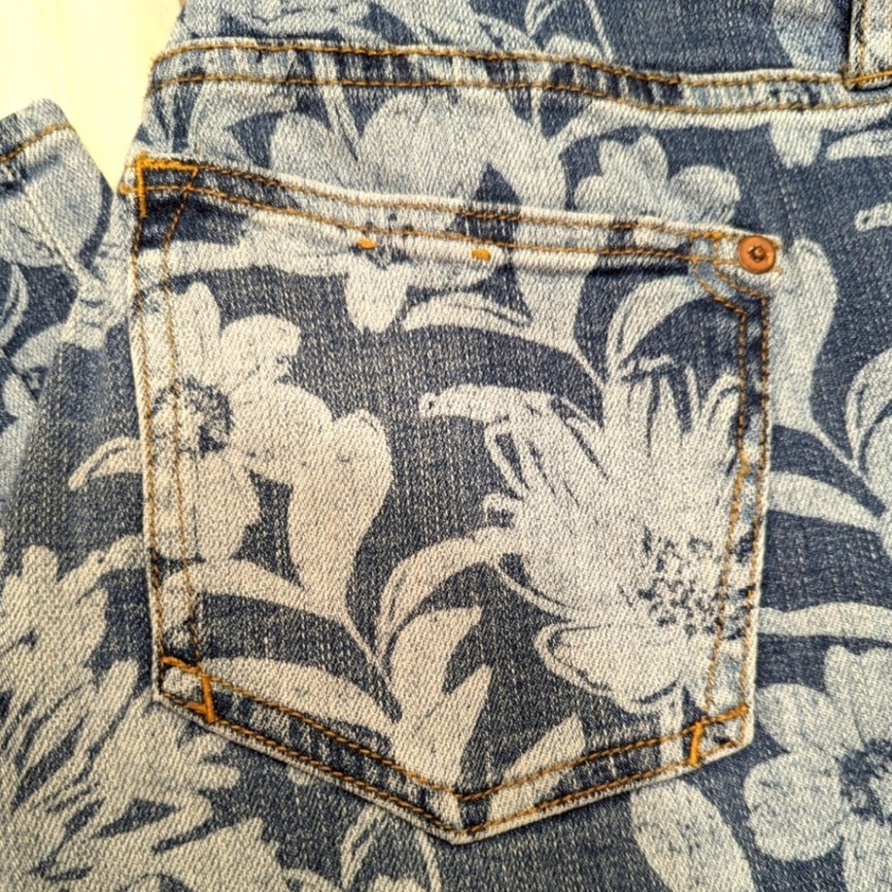 Pilcro Blue floral print Straight Leg Jeans Retro Wash Anthropologie - Picture 8 of 11